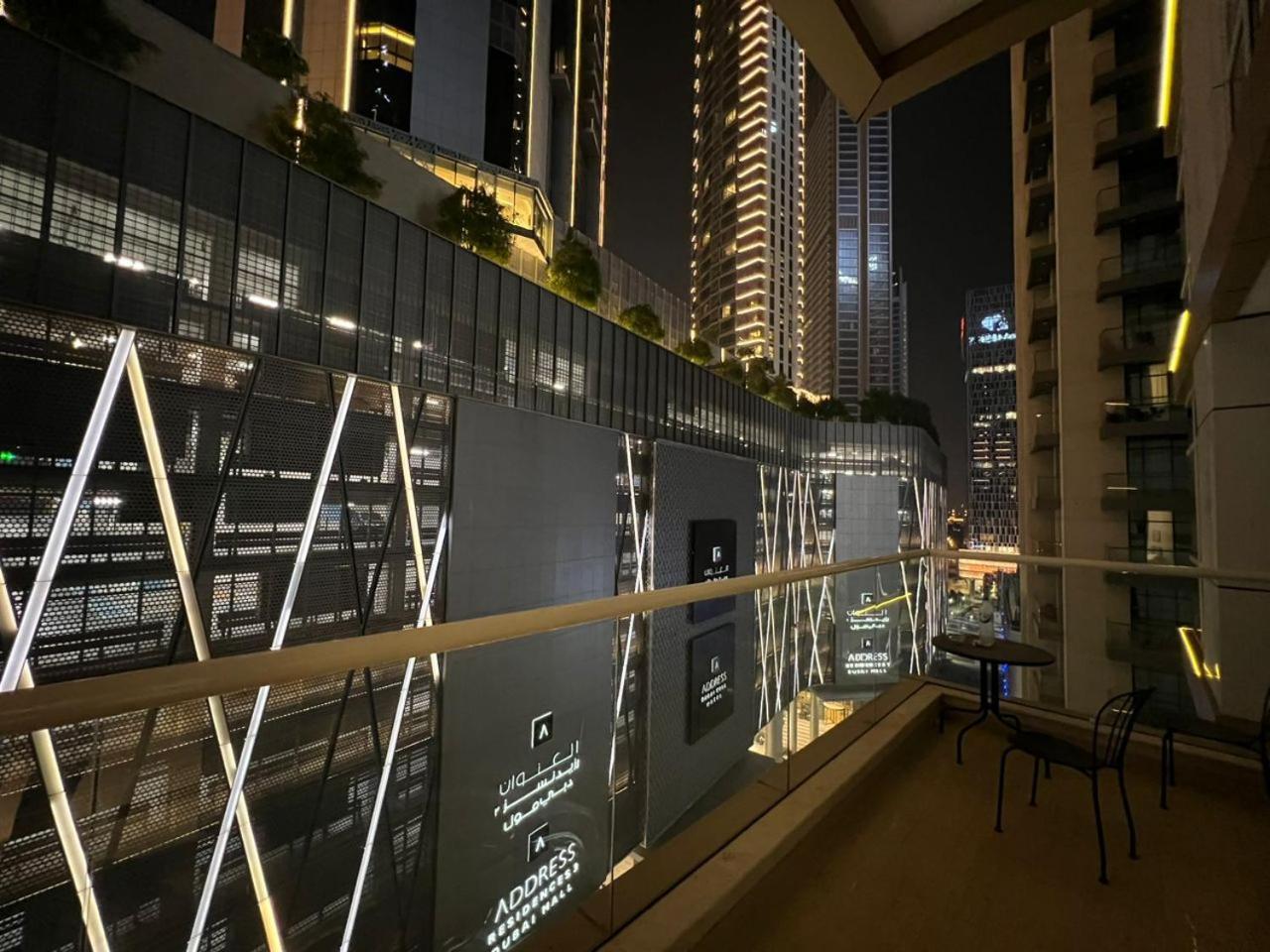 Хостел Downtown Holiday'S - 1 Min To Dubai Mall & Burj Khalifa Екстер'єр фото