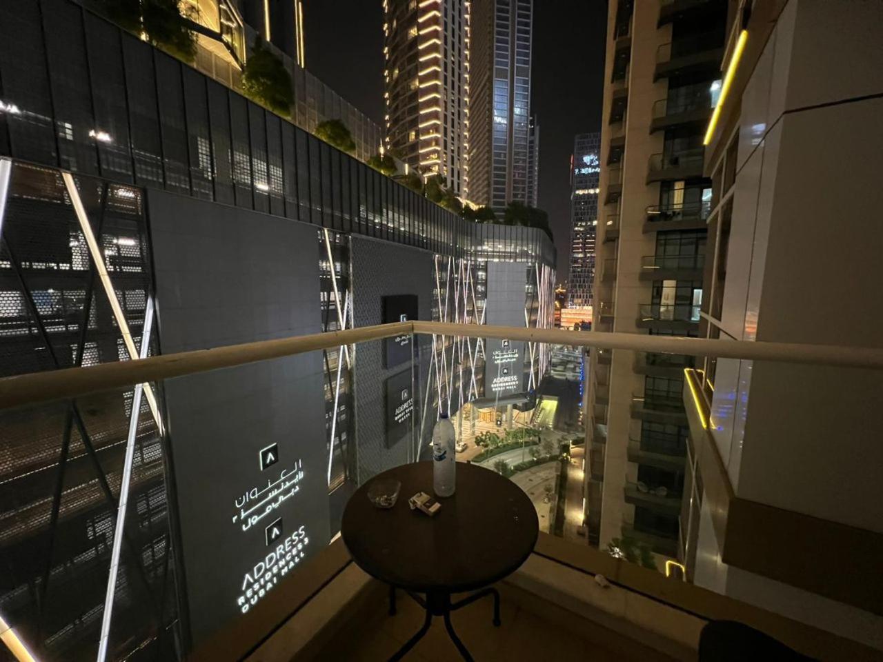 Хостел Downtown Holiday'S - 1 Min To Dubai Mall & Burj Khalifa Екстер'єр фото