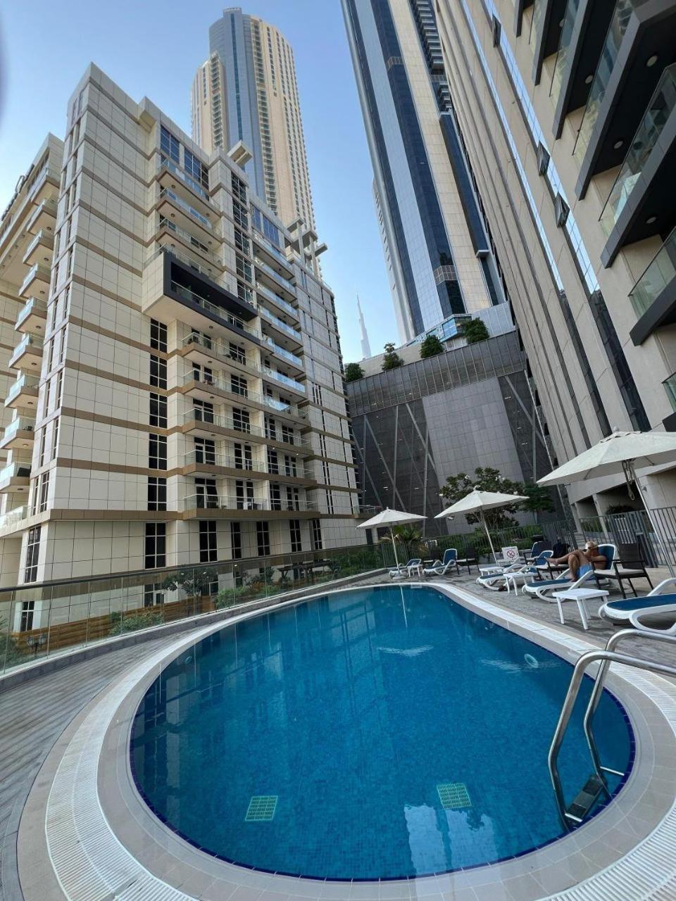 Хостел Downtown Holiday'S - 1 Min To Dubai Mall & Burj Khalifa Екстер'єр фото
